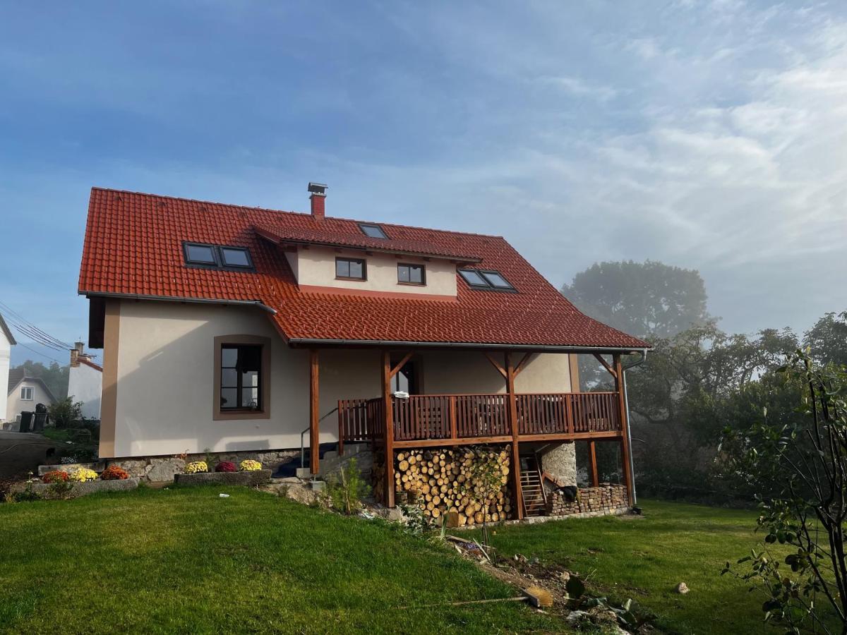 U Nas Ve Lhote - / Country house *